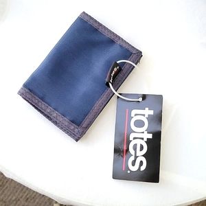 Totes Tri-Fold Nylon Wallet